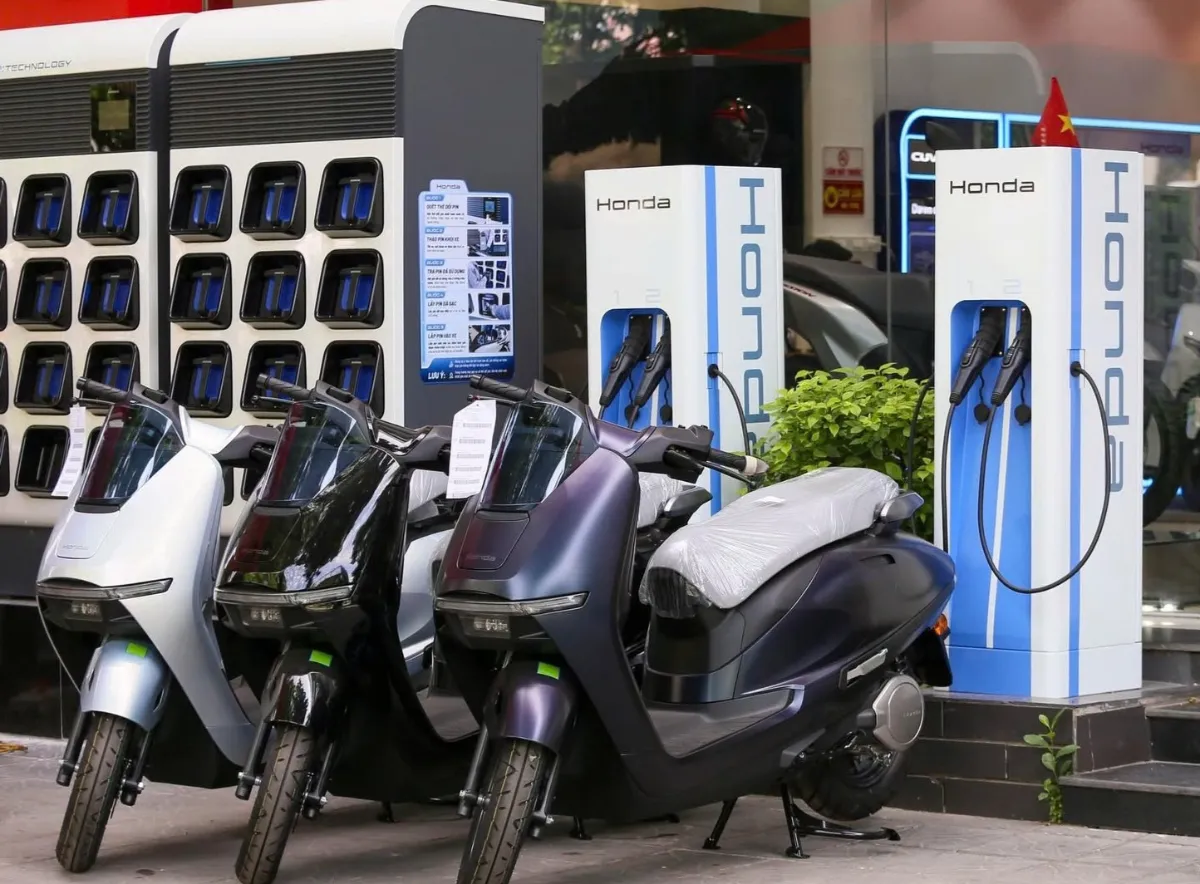 Honda UC3 có quãng đường di chuyển khoảng 120 km/1 lần sạc