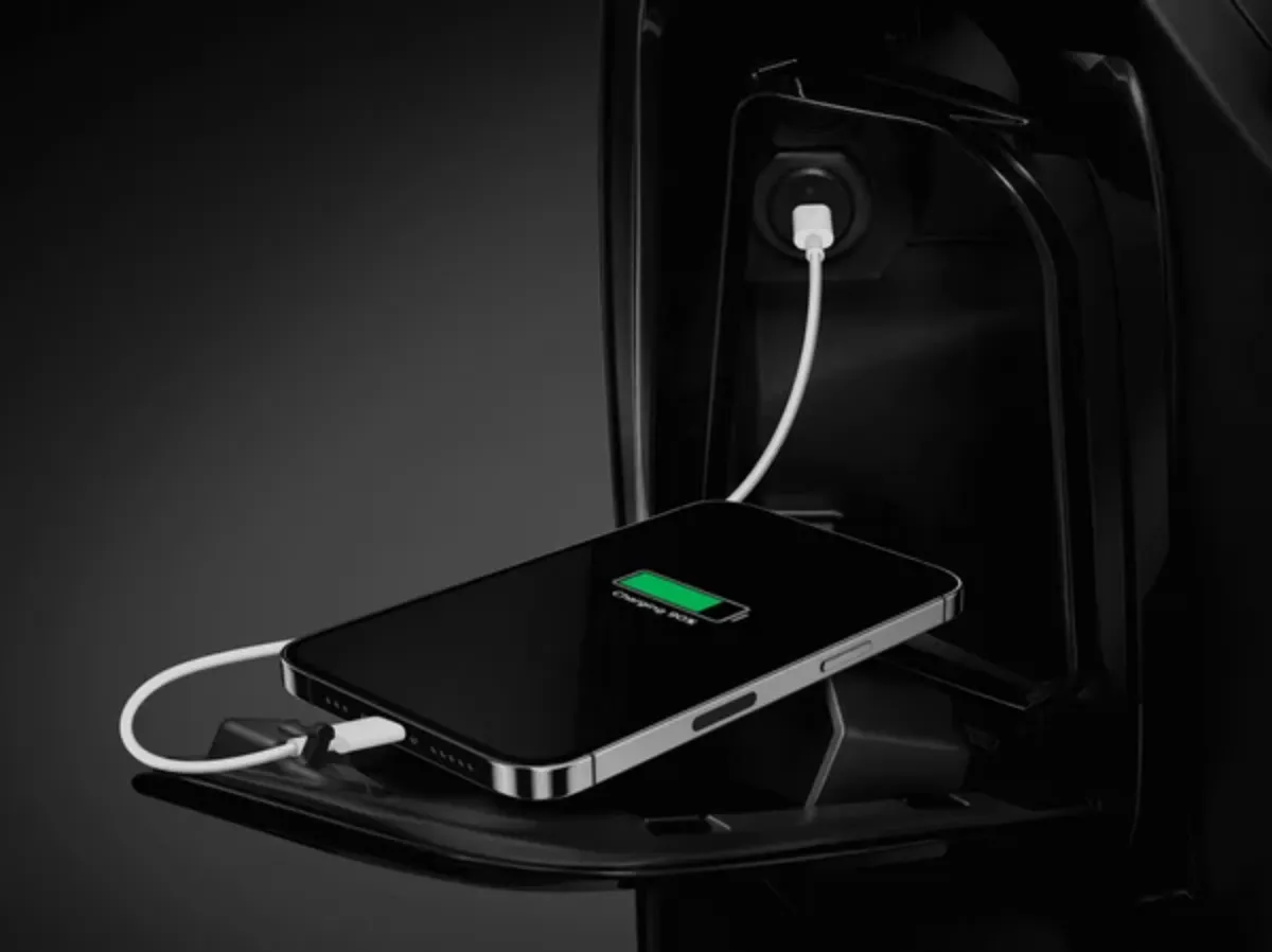 Honda UC3 có cổng sạc USB loại C