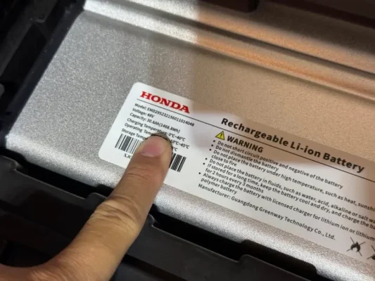 Pin chính hãng có nguồn gốc và thông số phù hợp với cấu hình nguyên bản của Honda ICON e:.