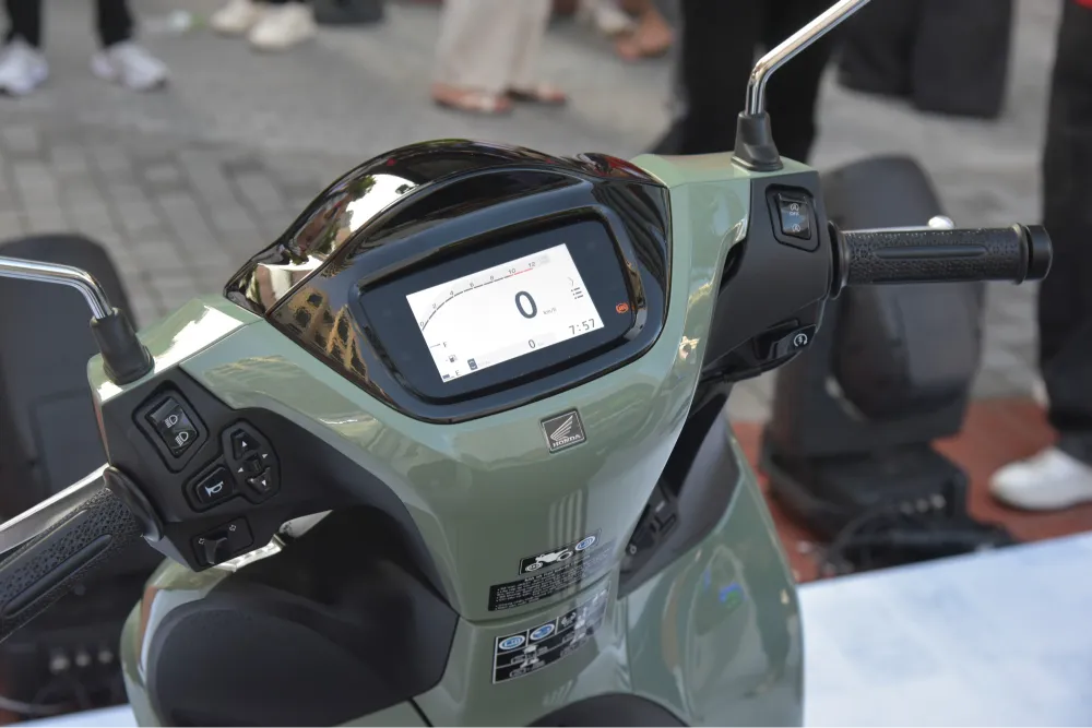 Màn hình TFT 4,2 inch hoàn toàn mới
